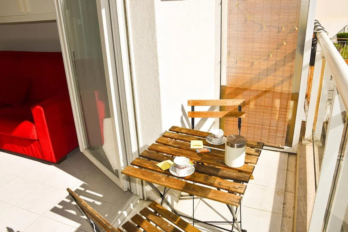 Studio Avec Terrasse A Nice France