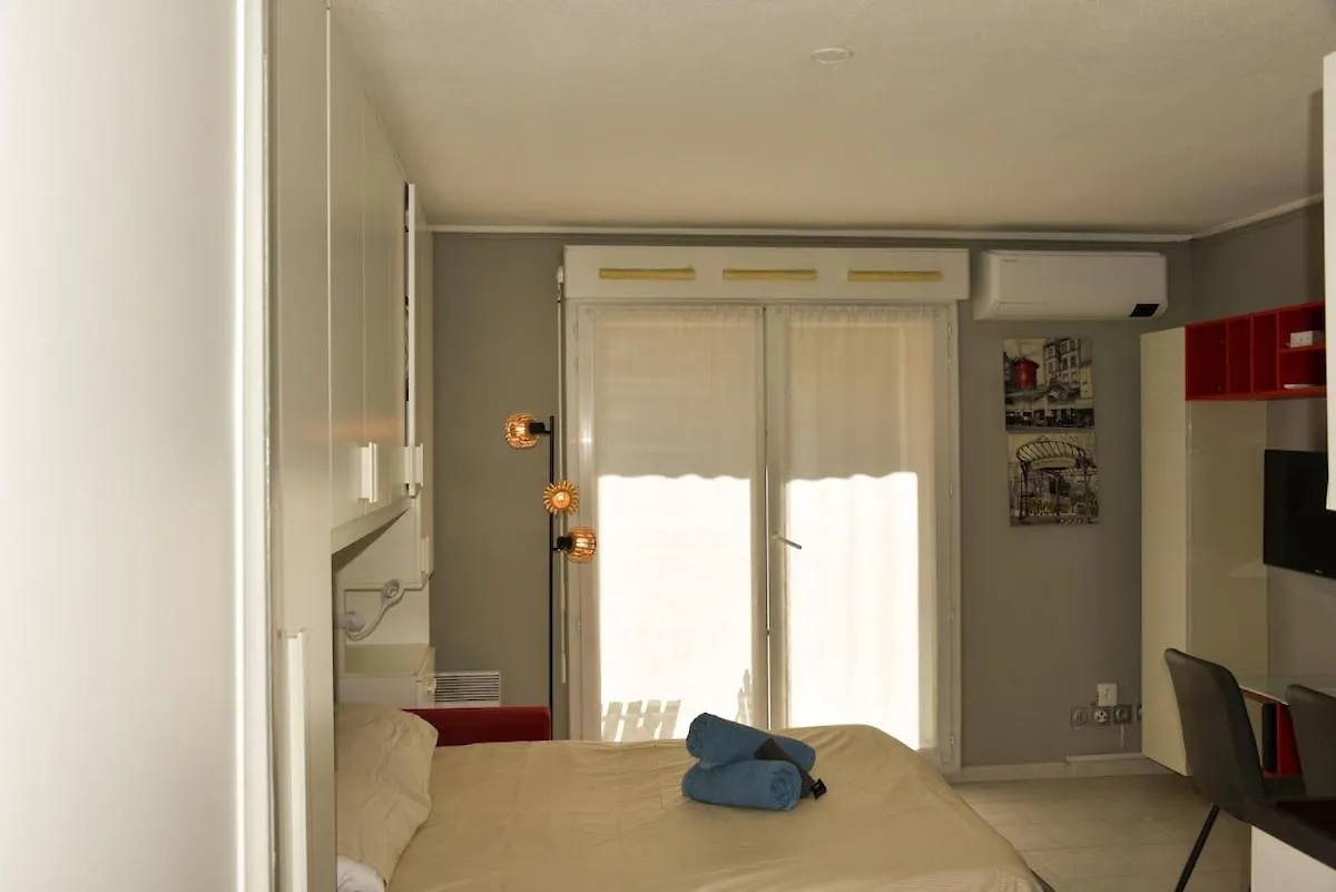 Studio Avec Terrasse A نيس شقة