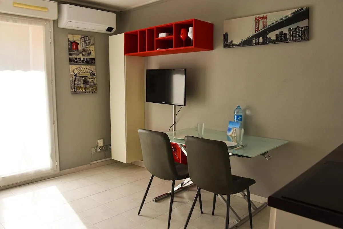 Studio Avec Terrasse A Nice